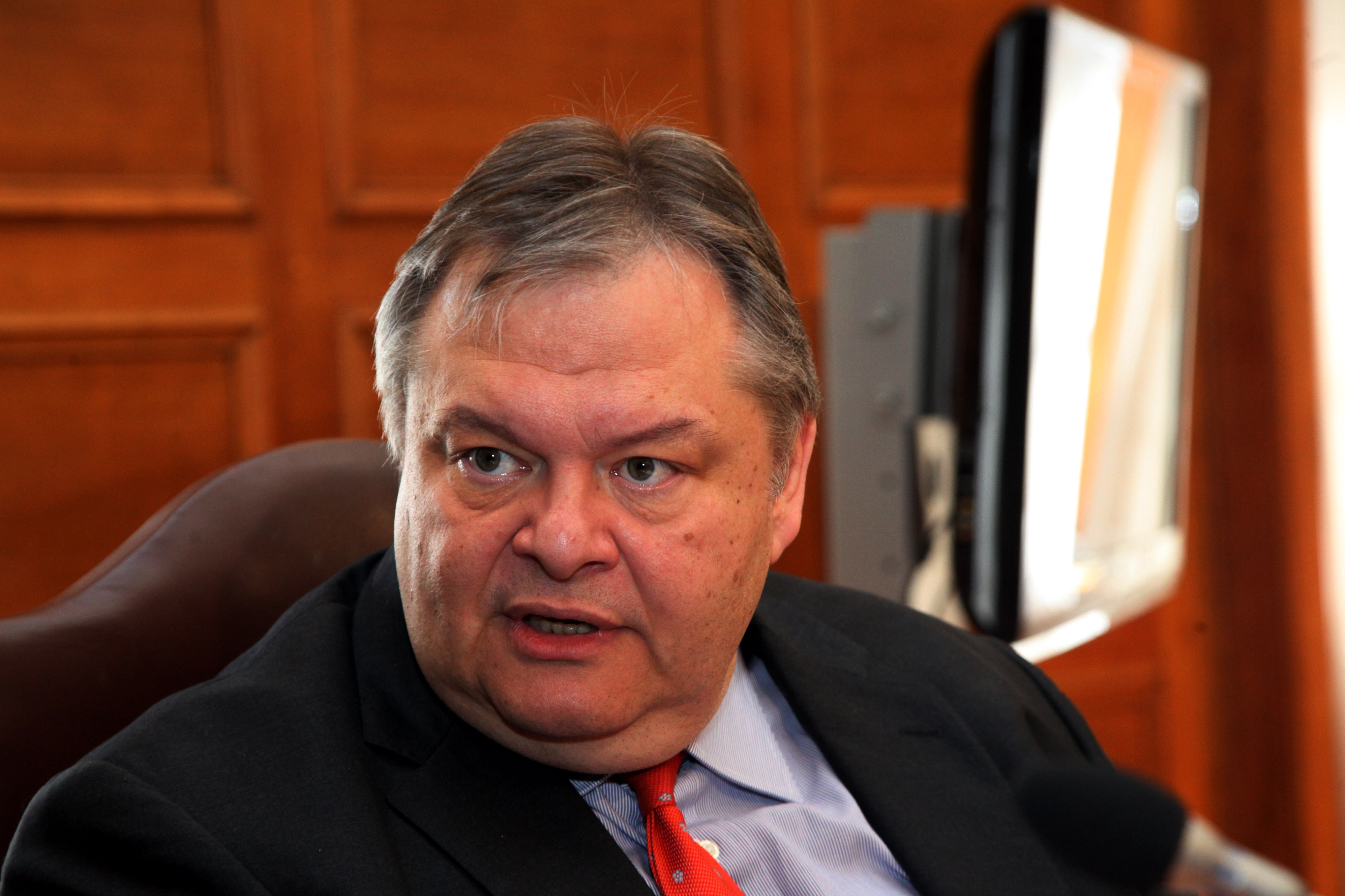 Ζητούμενο η καθαρή και έντιμη συνεργασία κυβέρνησης-αντιπολίτευσης, λέει ο Ευ.Βενιζέλος