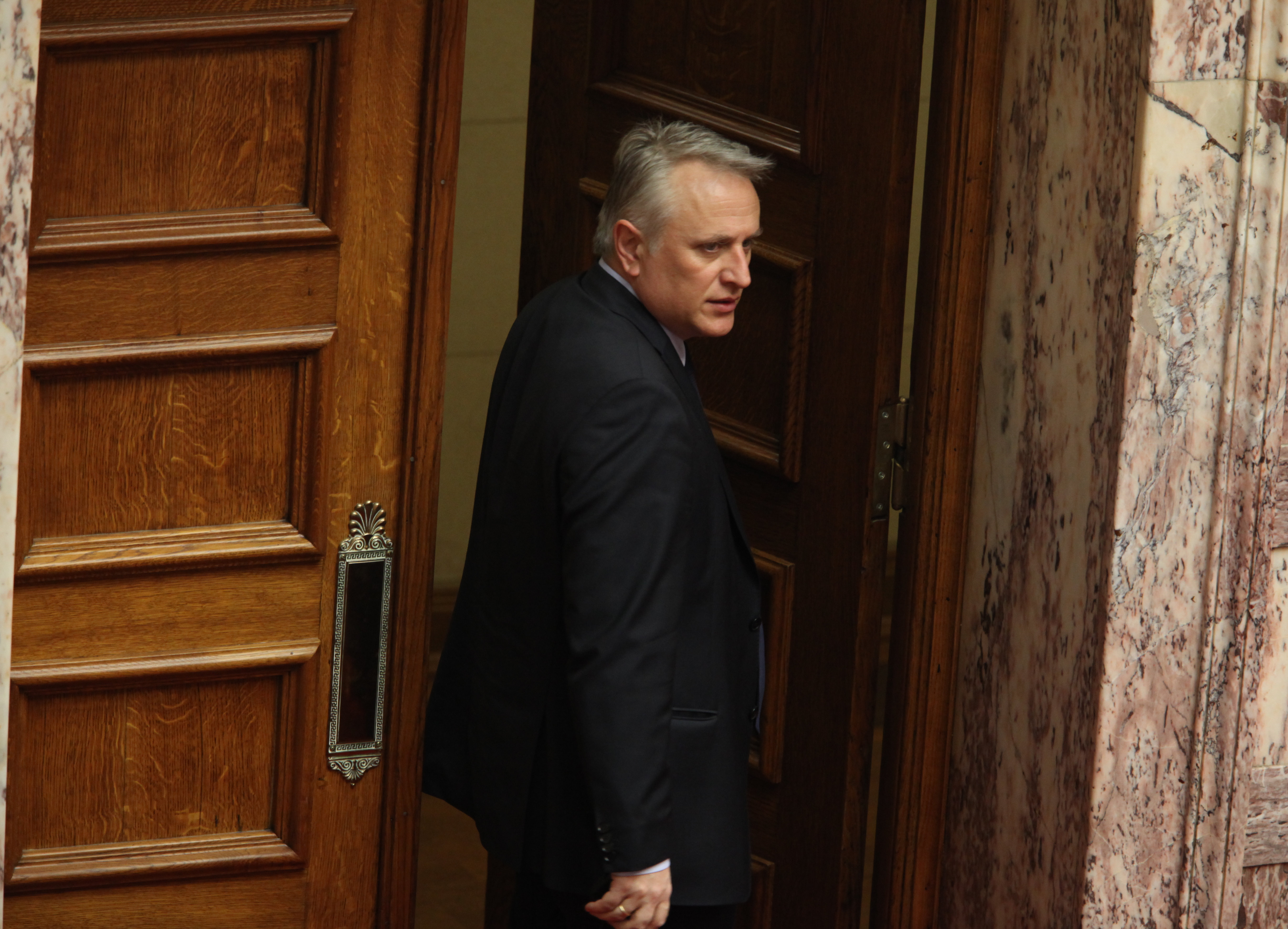 Κόντρα υπουργείου Εσωτερικών με ΝΔ για το «όχι» στο 40ωρο στο Δημόσιο