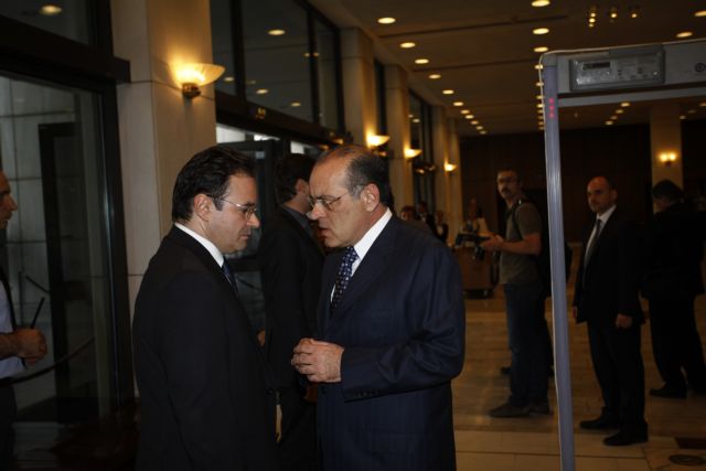 «Βρισκόμαστε και πάλι σε κρίσιμο σταυροδρόμι» λέει ο Γ.Παπακωνσταντίνου