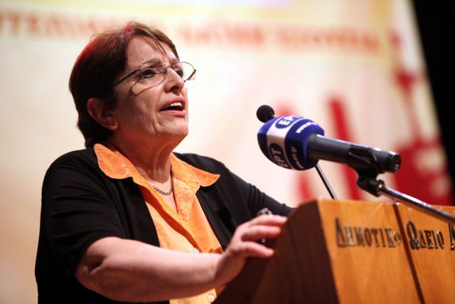 «Πρέπει να καταλάβει ο λαός ότι εδώ δεν παίζουμε» λέει η γγ του ΚΚΕ Αλέκα Παπαρήγα