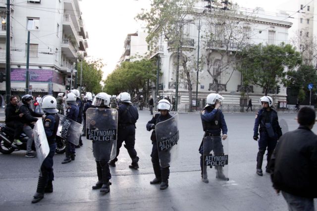 Επιθέσεις ακροδεξιών κατά μεταναστών στο σημείο της δολοφονίας του 44χρονου