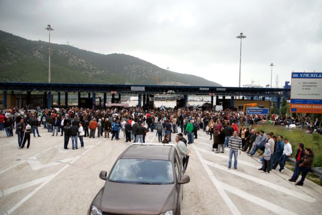Συμπλοκές ανάμεσα σε κατοίκους και μετανάστες στο λιμάνι της Ηγουμενίτσας
