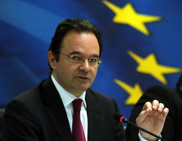 Οι προβλέψεις για έλλειμμα 9,5% «δεν λαμβάνουν υπόψη το μεσοπρόθεσμο πρόγραμμα»