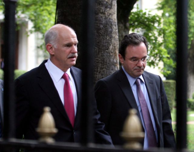 «Δεν κινδυνεύει η πέμπτη δόση», καθησυχάζει ο Παπακωνσταντίνου μετά το Συμβούλιο αρχηγών