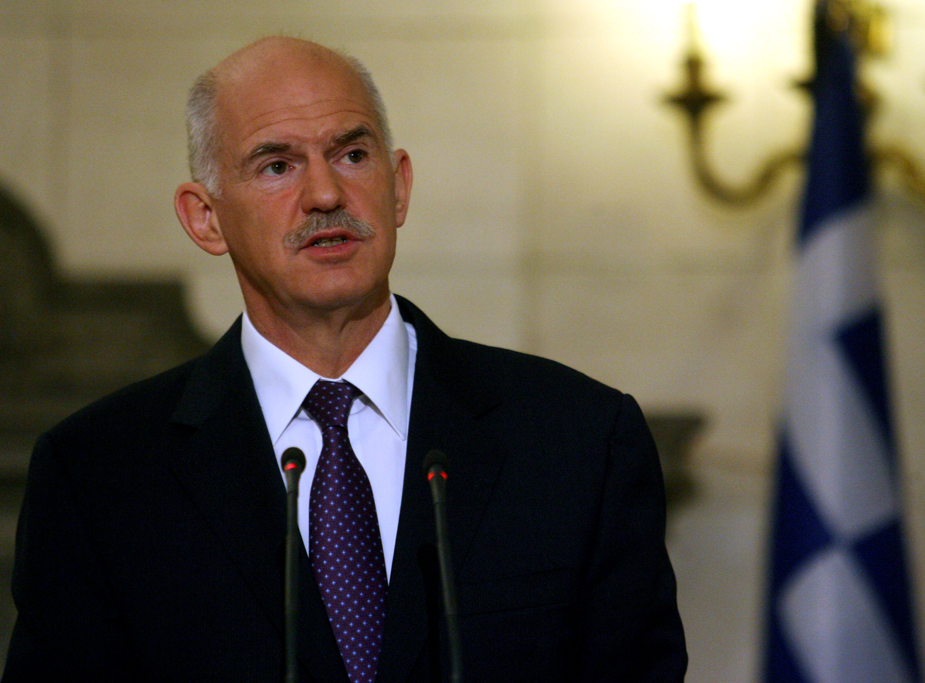 Διαδοχικές συναντήσεις του πρωθυπουργού με τους πολιτικούς αρχηγούς την Τρίτη