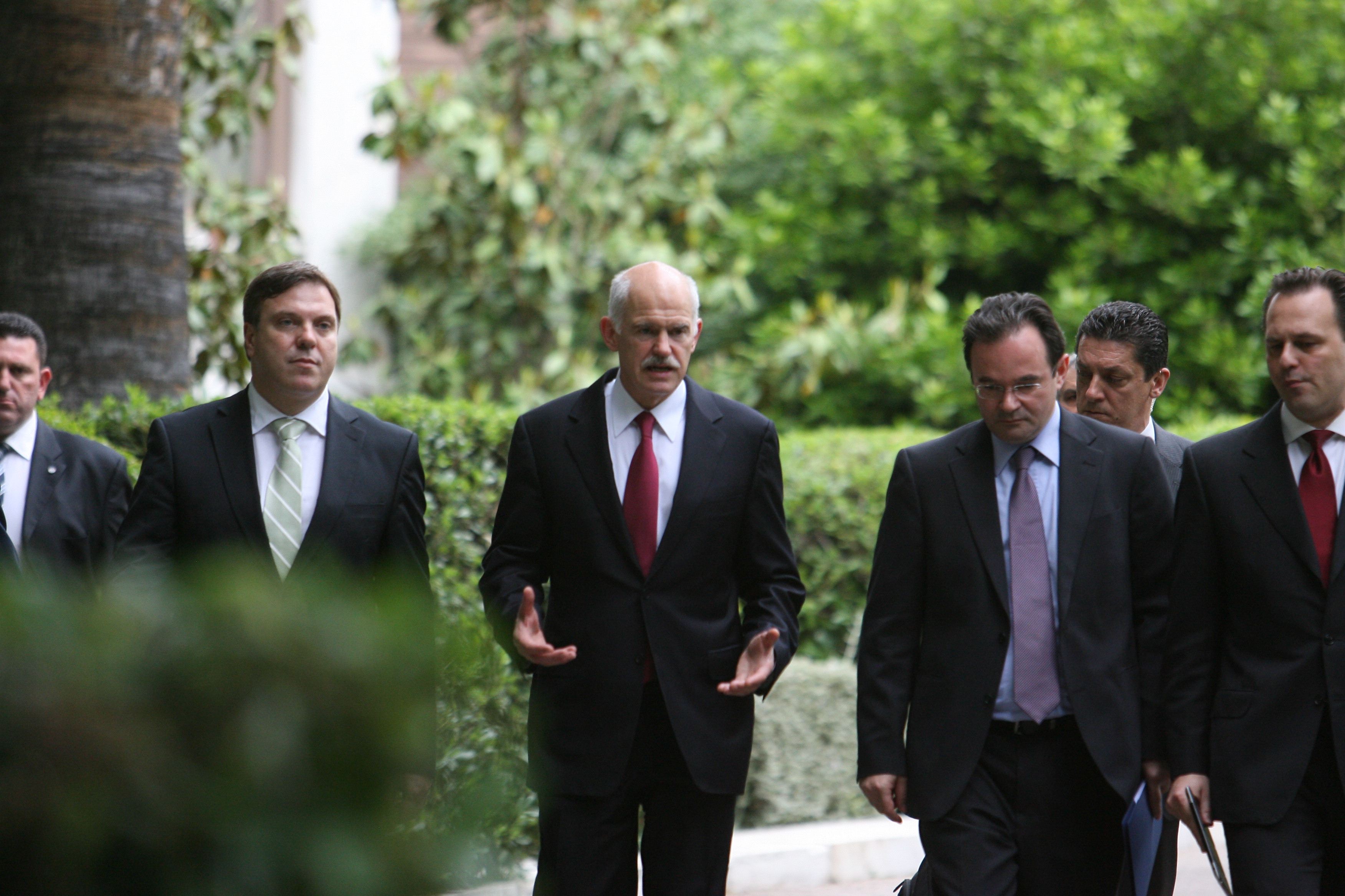 Η κυβέρνηση δεν ζητά «λευκή επιταγή» από κανέναν, απαντά στη ΝΔ ο Γ.Πεταλωτής