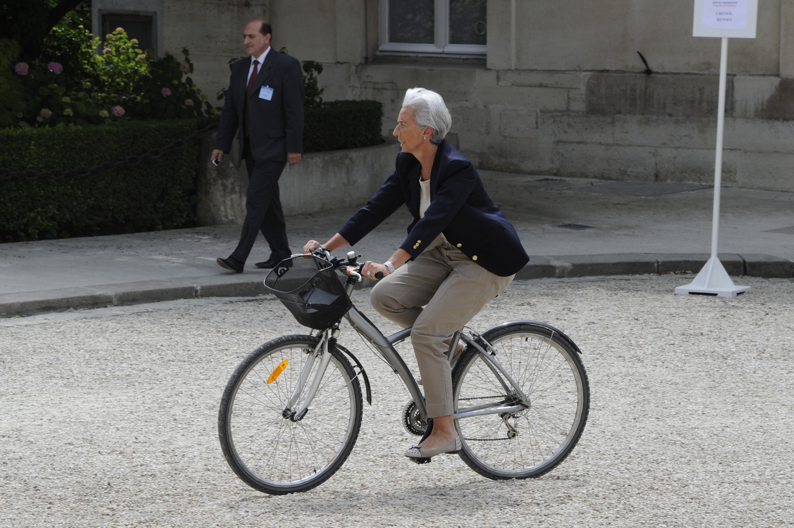 Η αλληλεγγύη είναι ανάλογη της προσπάθειας, διαμηνύει στην Αθήνα η Λαγκάρντ