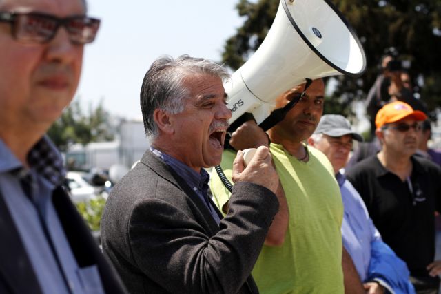 Μηχανοκίνητη πορεία των εργαζομένων της ναυπηγοεπισκευαστικής ζώνης στον Πειραιά