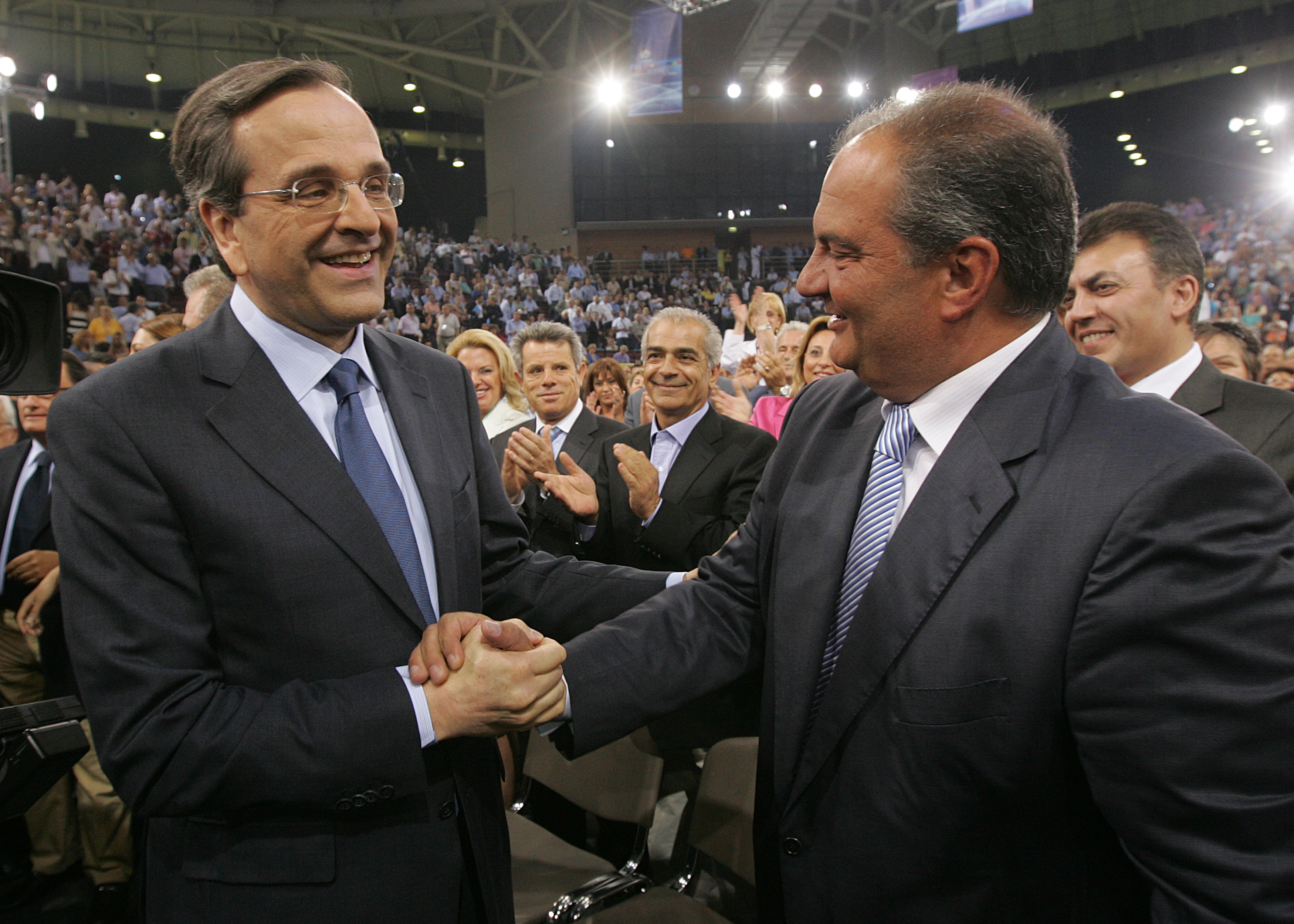 Μήνυμα στήριξης της πολιτικής της ΝΔ φέρεται να έστειλε ο Κ.Καραμανλής