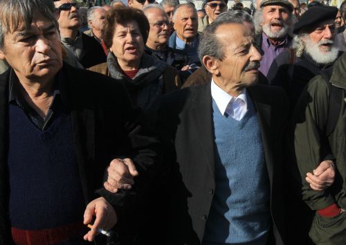 Μειώσεις στις συντάξεις από 1/1/2012 και για όσους ήδη παίρνουν επικουρικές