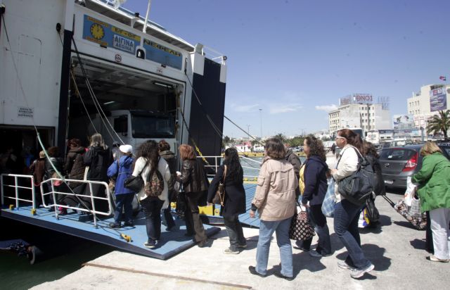 Συμφωνία για μειώσεις τιμών στα εισιτήρια της ακτοπλοΐας
