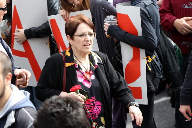 «Πολιτικό το ζήτημα, αλλά χρειάζονται και μέτρα» λέει η Αλ.Παπαρήγα για τη ρατσιστική βία