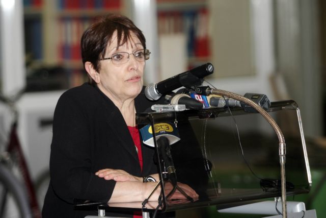 «Πάντα υπάρχουν πρόθυμοι» σχολιάζει η Αλέκα Παπαρήγα για τα περί συναίνεσης