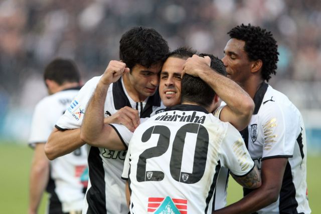 Ο ΠΑΟΚ νίκησε 2-1 την ΑΕΚ και πέρασε στην πρώτη θέση των πλέι οφ