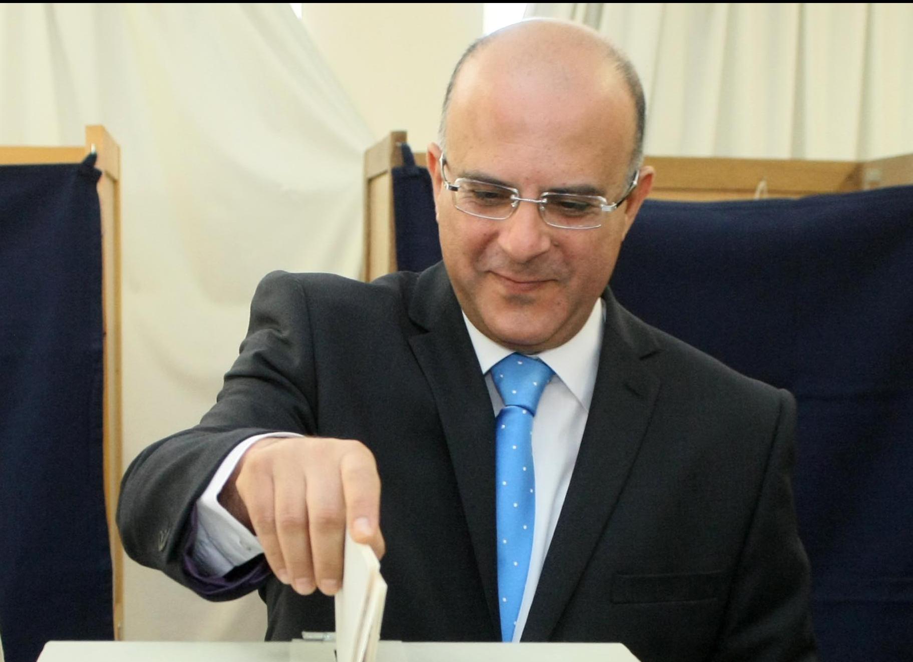 Μ.Καρογιάν στηρίζει το ΑΚΕΛ για τη Βουλή της Κύπρου – Υποψήφιος και ο Γ.Ομήρου