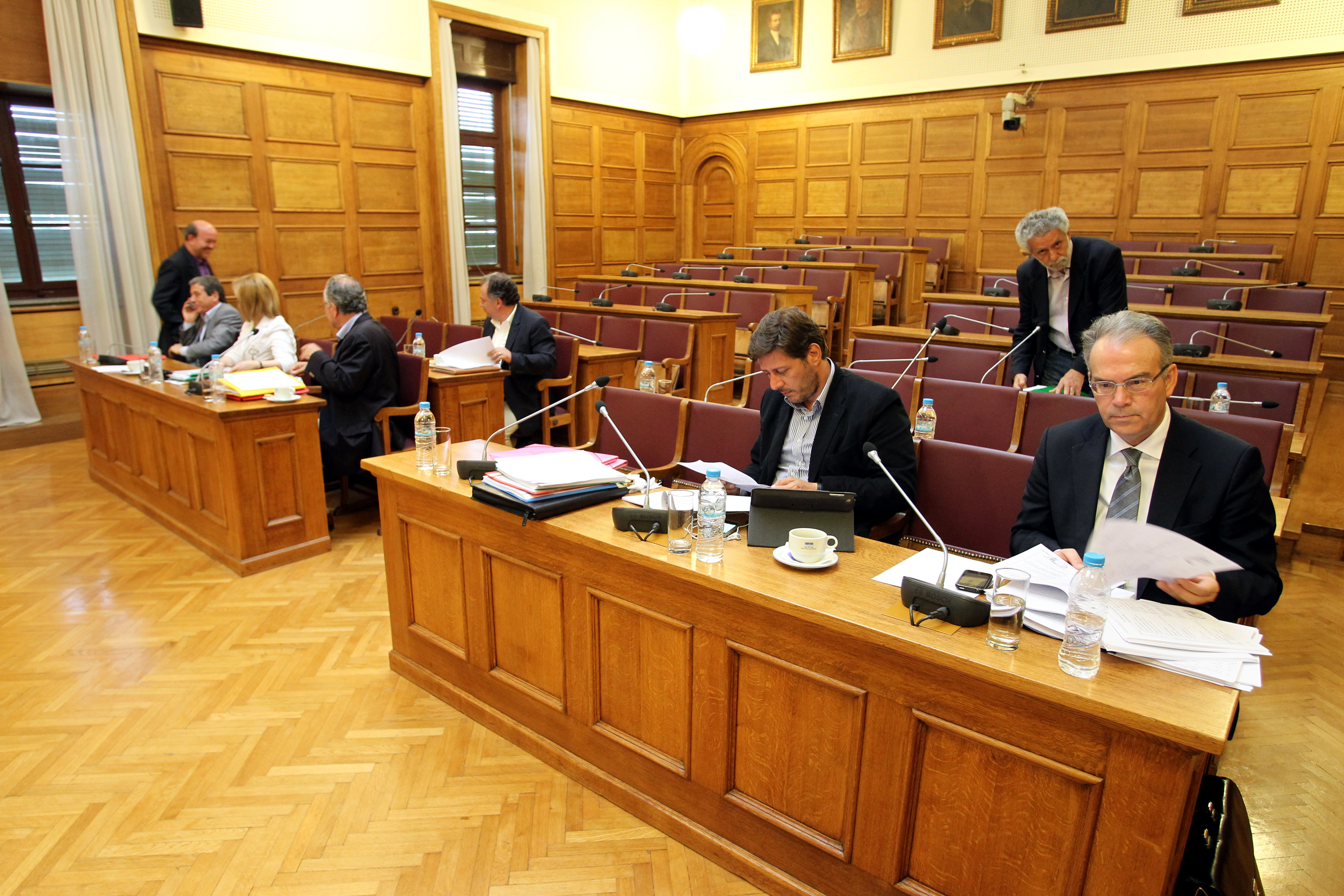 Με διαφάνεια η επιλογή των υποβρυχίων, επανέλαβε στην Προανακριτική ο Γ.Σμπώκος