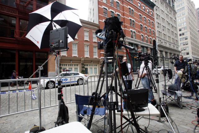 Ερευνητές, πρώην κατάσκοποι και επικοινωνιολόγοι στην «υπηρεσία» του Στρος-Καν