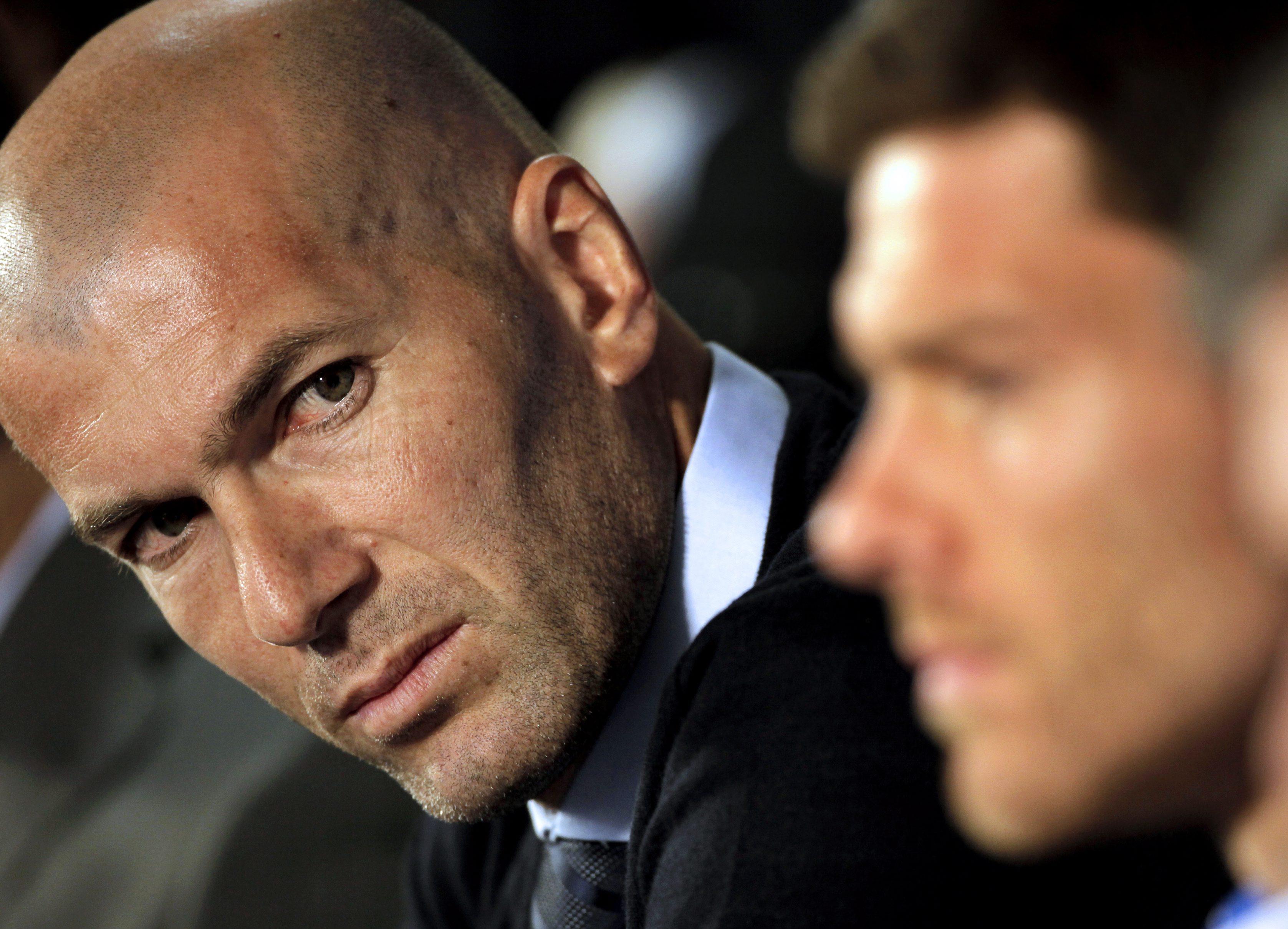 «Δεν είναι ρατσιστής ο Μπλαν» λέει ο Ζιντάν για το σκάνδαλο