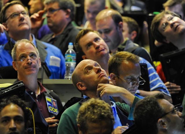 Μεγάλη πτώση στα επιτόκια των ομολόγων μετά το δημοσίευμα για νέο δάνειο 60 δισ. ευρώ