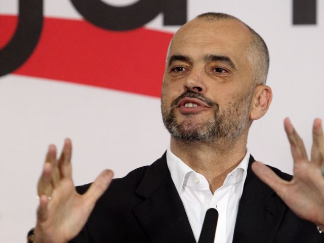 «Μάχη» για το δήμο Τιράνων ανάμεσα στον Έντι Ράμα και τον Λουλζίμ Μπάσα