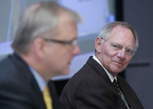 Περικοπές δαπανών και αποκρατικοποιήσεις οι προϋποθέσεις για την επιμήκυνση, λέει ο Όλι Ρεν