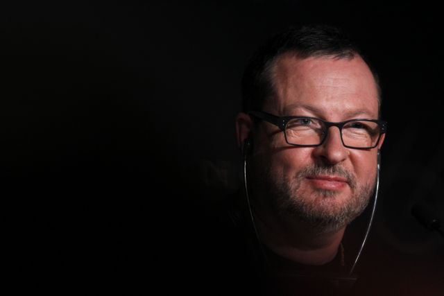 «Παρασύρθηκα, ήταν χαζό αυτό που είπα» λέει ο Λαρς Φον Τρίερ