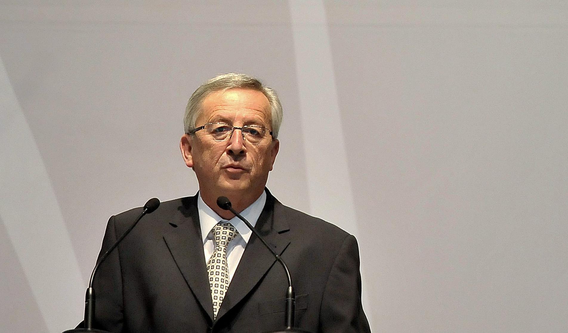 Διακομματική συναίνεση για τις μεταρρυθμίσεις ζητεί ο Γιούνκερ