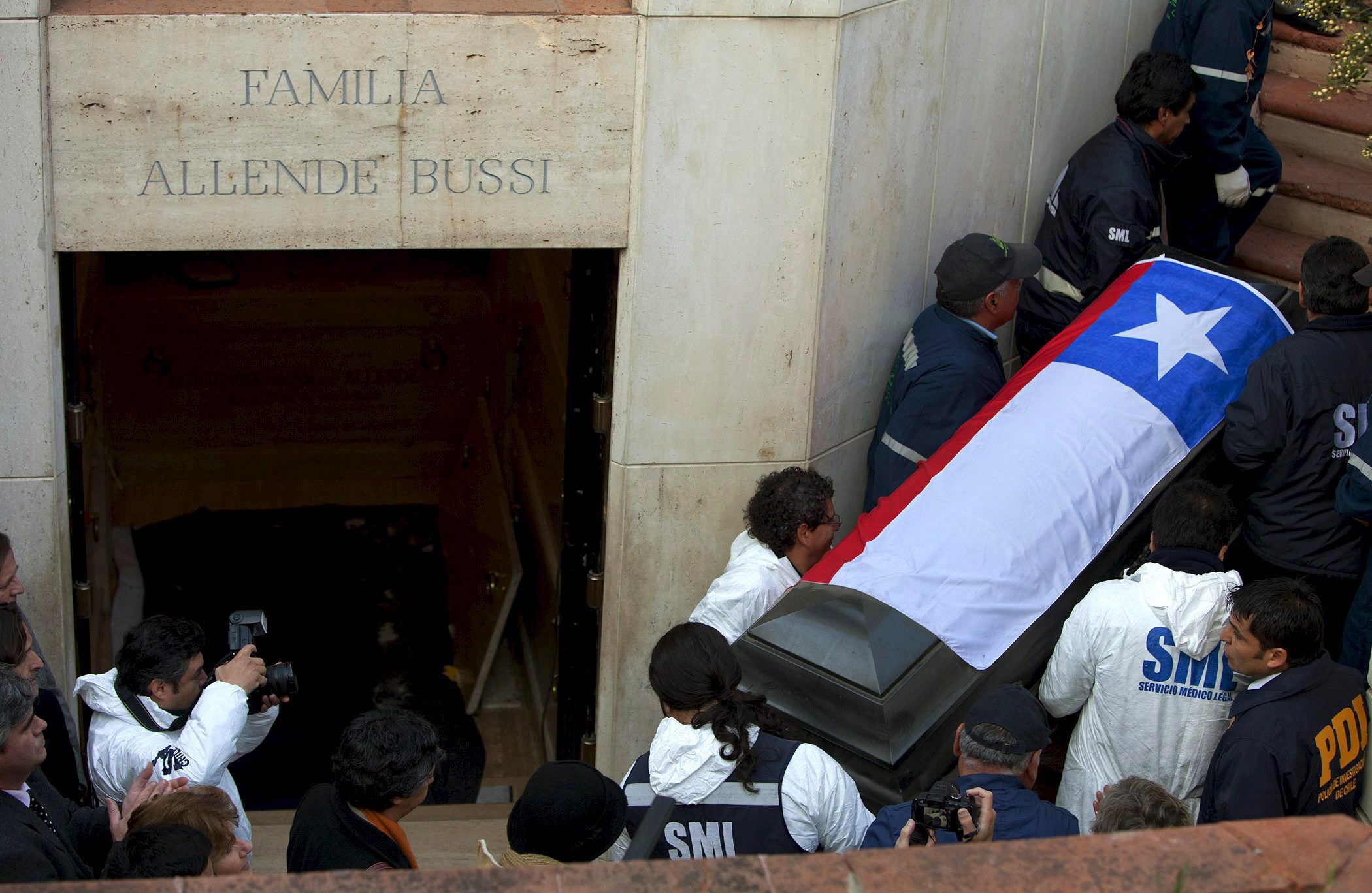 Στην εκταφή του Αλιέντε προχώρησε η Χιλή για να εξακριβώσει τα αίτια θανάτου του