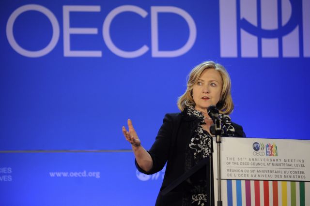 Έμμεση στήριξη από την Χίλαρι Κλίντον στην υποψηφιότητα Λαγκάρντ για το ΔΝΤ