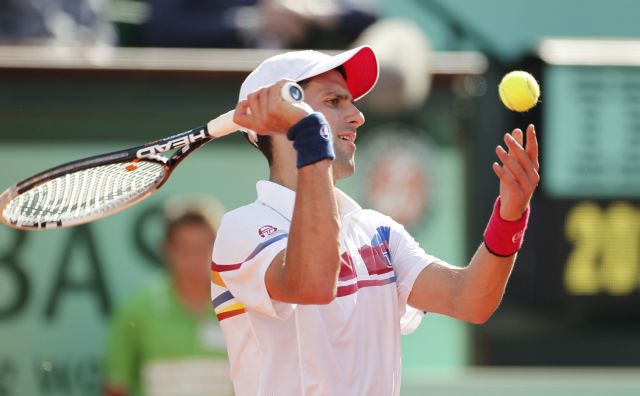 Ο Τζόκοβιτς στα ημιτελικά του Ρολάν Γκαρός άνευ αγώνα, εύκολα ο Ναδάλ