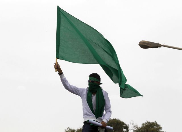 Πιθανή παραπομπή του Μουαμάρ Καντάφι στο Διεθνές Ποινικό Δικαστήριο