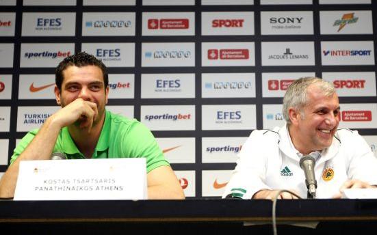 Χαμόγελα προς το τρόπαιο από Ομπράντοβιτς και Τσαρτσαρή