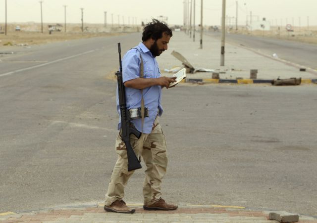 Από αέρος βομβαρδισμό στη Μιζουράτα καταγγέλλουν οι αντικαθεστωτικοί στη Λιβύη