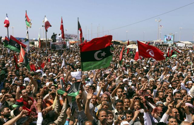 Δεν αναγνωρίστηκε από τις ΗΠΑ το Μεταβατικό Εθνικό Συμβούλιο των εξεγερμένων στη Λιβύη