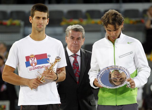 Ο Τζόκοβιτς… υπέταξε τον Ναδάλ στο χώμα