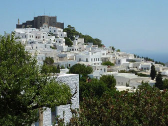 Θεατρική αναπαράσταση της Αποκάλυψης στο Σπήλαιο της Πάτμου