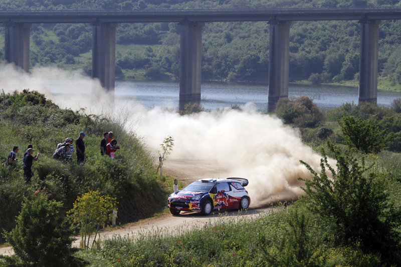 WRC – Ράλι Ιταλίας 2011, 1η μέρα: Στο χέρι του Sebastien Loeb