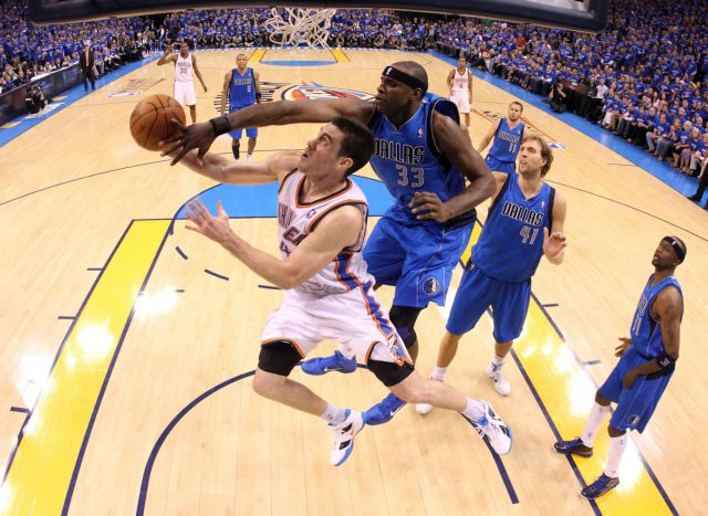 Οι Μάβερικς επικράτησαν με 112-105 των Θάντερ και θέλουν μία νίκη για να πάνε στον τελικό