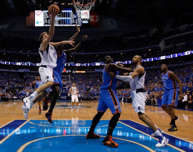 Οι Μάβερικς έκαναν το 1-0 επί των Θάντερ