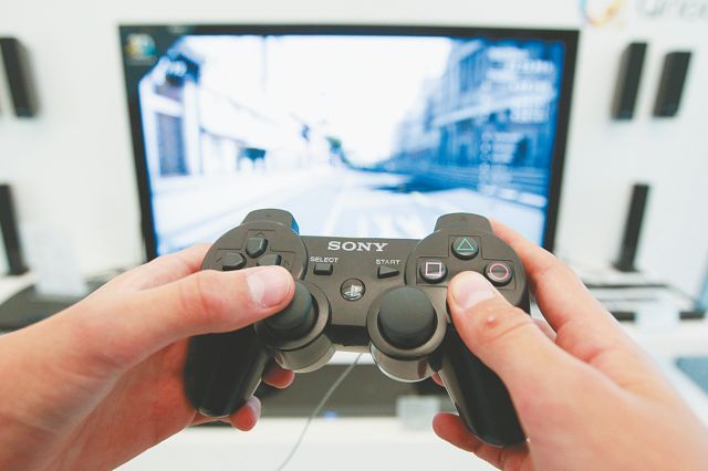 Επαναλειτουργεί σταδιακά το PlayStation Network