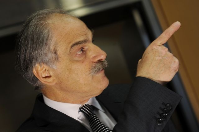 Το πρόγραμμα δεν προβλέπει αναδιάρθρωση τονίζει το ΔΝΤ – Νέο όχι και από Γαλλία, ΕΚΤ