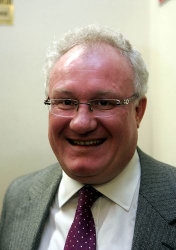 Έκτακτη Ολομέλεια δικηγόρων με θέμα πρόσκληση της τρόικας σε συνάντηση