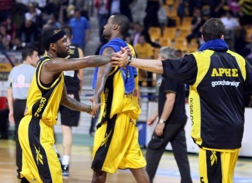 Ο Αρης έκανε το 2-1 κόντρα στο Μαρούσι και πέρασε στα ημιτελικά