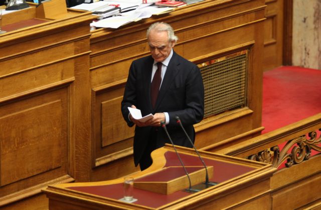 Με καταθέσεις δημοσιογράφων ξεκινούν οι εργασίες της Προανακριτικής για τα υποβρύχια