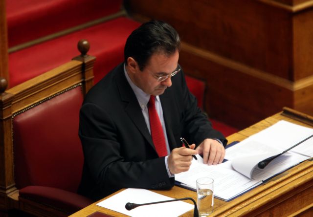 Νέα αυστηρή λιτότητα στο Δημόσιο, ακόμη και με «κούρεμα» μισθών κληρικών