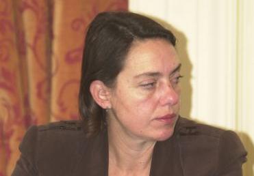 Την αγορά του ελληνικού χρέους από το EFSF προτείνει η Μιράντα Ξαφά