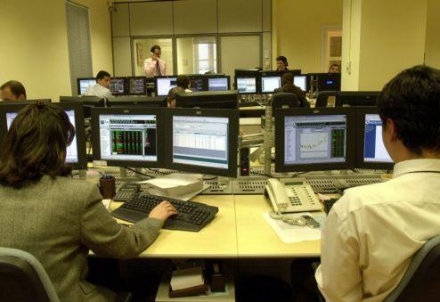 Πρωταθλητές στην εργασία οι Έλληνες, σύμφωνα με έρευνα του ΟΟΣΑ