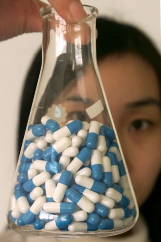 Πρώτη στη φαρμακοβιομηχανία, η AstraZeneca σταματά να πληρώνει για ταξίδια γιατρών