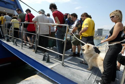 Διαβουλεύσεις της κυβέρνησης με τους ακτοπλόους για φθηνότερα εισιτήρια