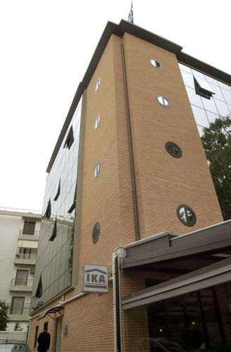 Οι ατομικές συμβάσεις έχουν μειώσει τα έσοδα του ΙΚΑ